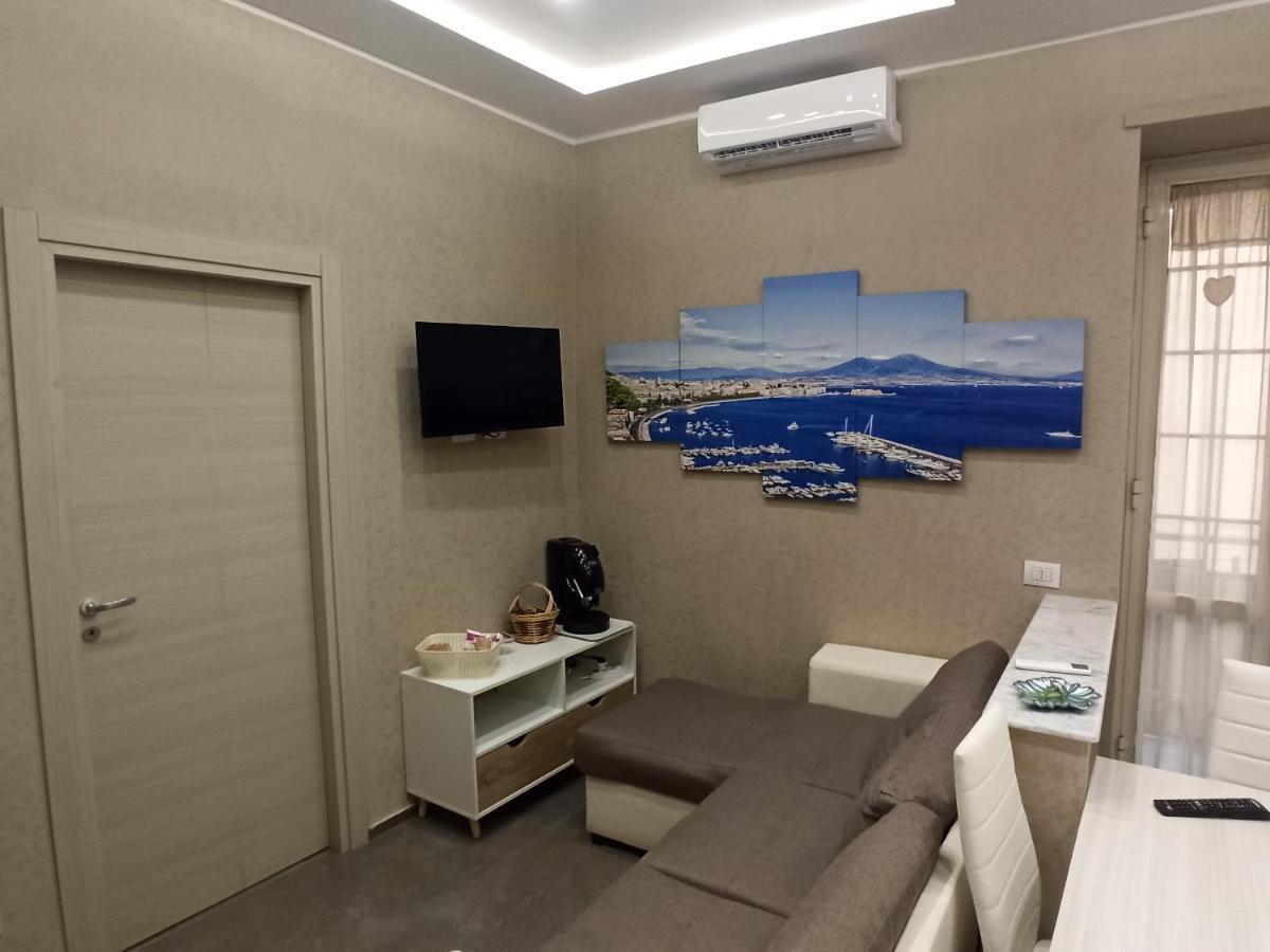A Casa E Annarell Apartment เนเปิลส์ ภายนอก รูปภาพ
